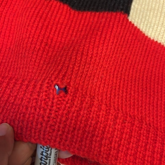 Saks Fifth Avenue sweater size Small - Picture 10 of 11